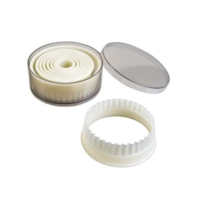 Cerf Dellier 9 Découpoirs ronds cannelés assortis