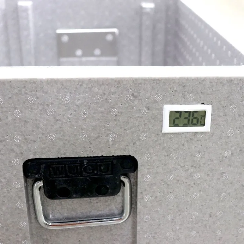 Sale Cerf Dellier Boîte isotherme 49L avec indicateur de température