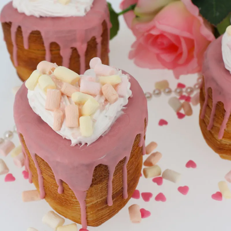 Hot Cerf Dellier Cercle perforé cœur en acier inoxydable cœur - 8 x 8 cm