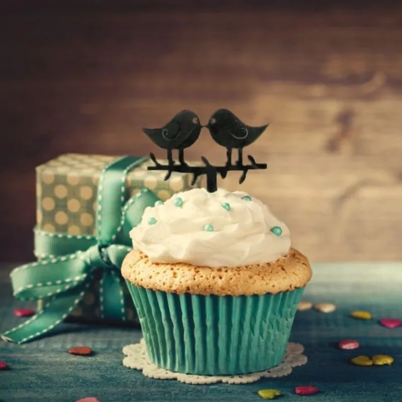 Cerf Dellier Cupcake Toppers Love Birds (x 8)