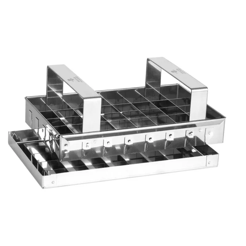 Outlet Cerf Dellier Découpoir inox à caramels 40 cases carrées de 25 mm avec support 20x12,5 cm