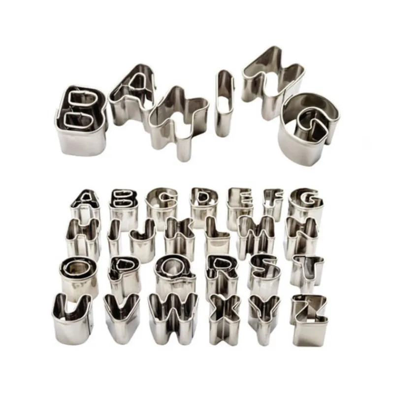 Cerf Dellier Emporte-pièce chiffres et alphabet PME