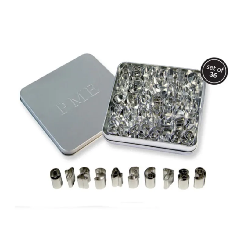 Cerf Dellier Emporte-pièce chiffres et alphabet PME