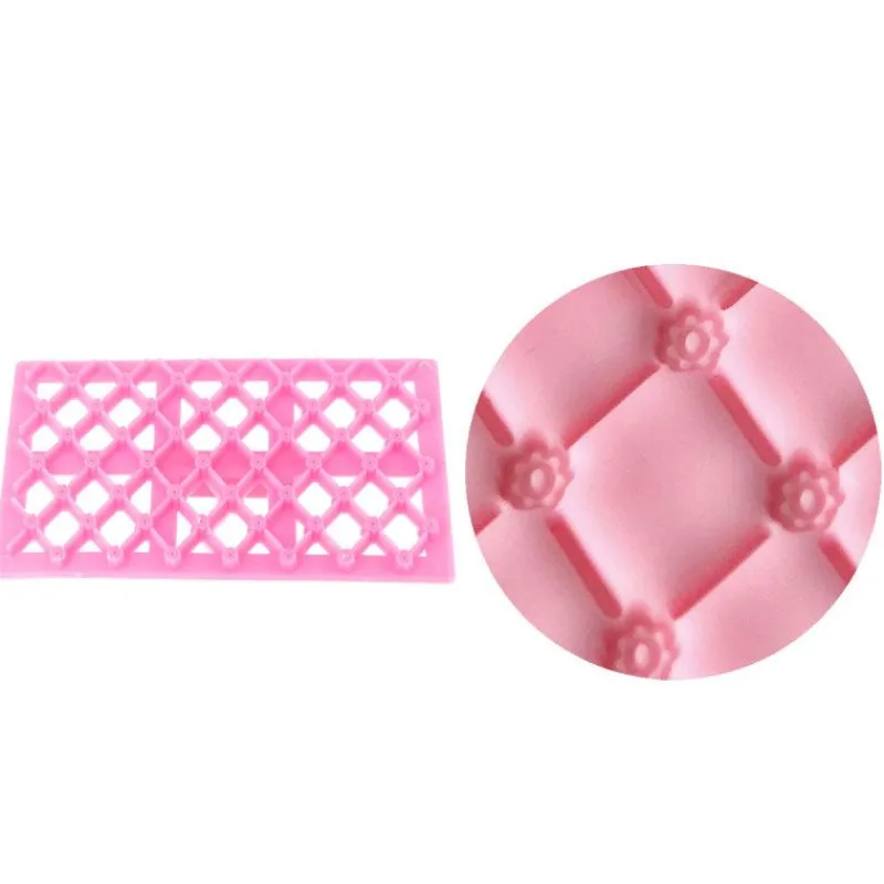 Cerf Dellier Empreinte effet matelassé fleurs rondes