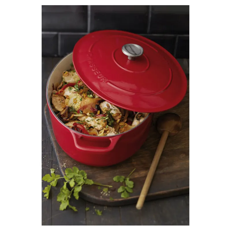 Outlet Cerf Dellier Le Chasseur cocotte ovale avec couvercle rouge 31 x 26 cm