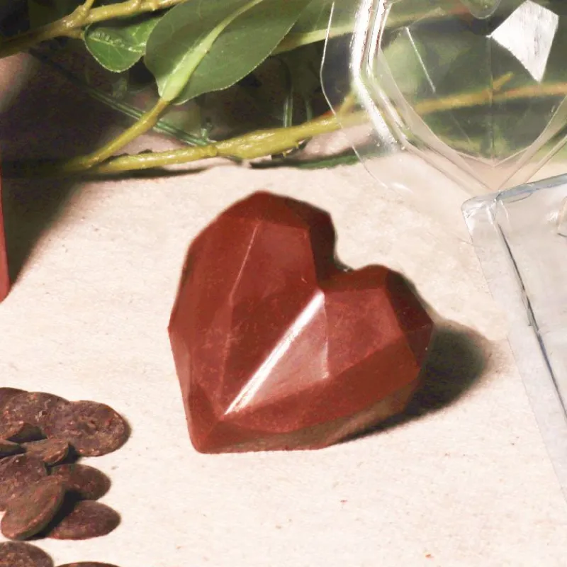 Cerf Dellier Moule chocolat en 3 parties coeurs origami