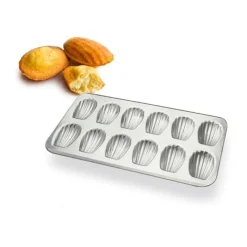 Cerf Dellier Plaque à 12 madeleines en fer blanc Gobel