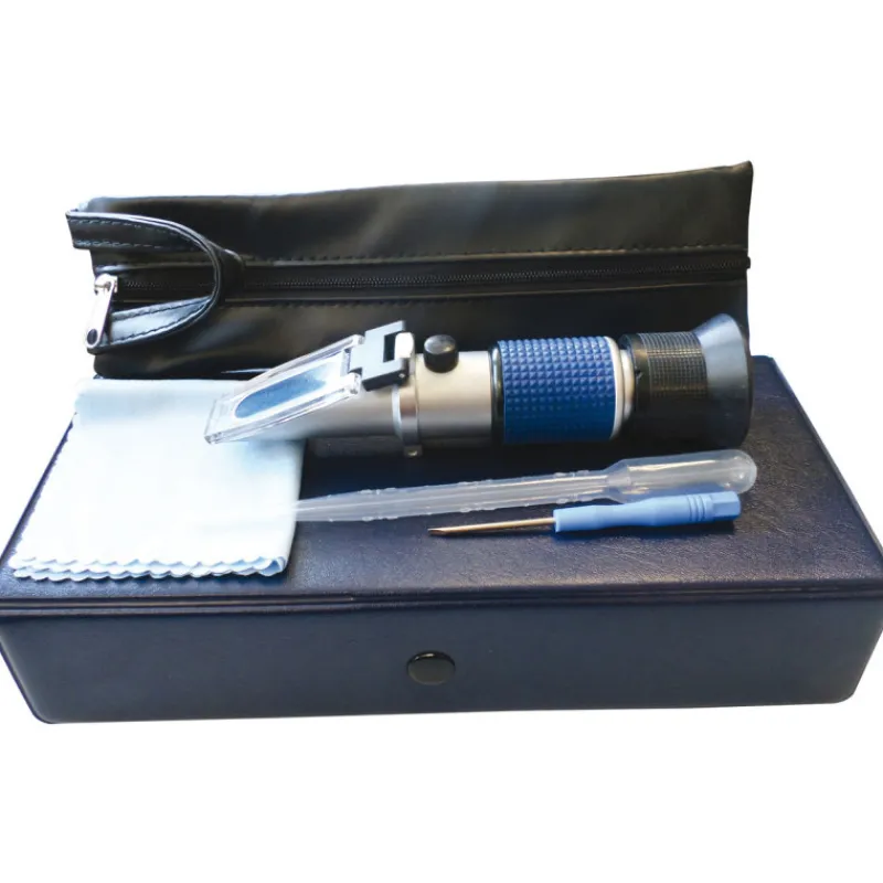 Sale Cerf Dellier Réfractomètre de 0 à 80% brix avec accessoires