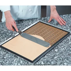 Clearance Cerf Dellier Tapis relief silicone 530x370 grande frise grecque